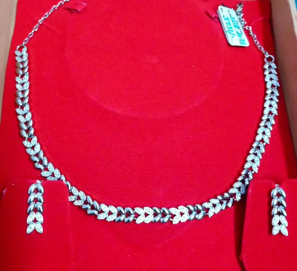 SL18 Necklace set