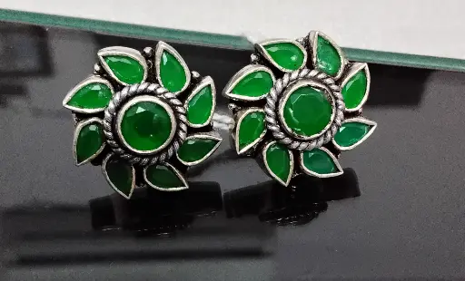 Green earring SB28